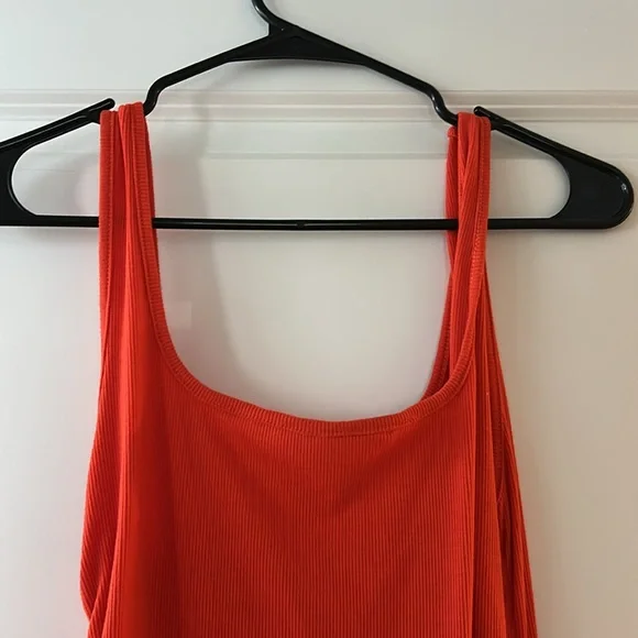 Orange Ribbed Ruched Dress - Picture 2 of 3
